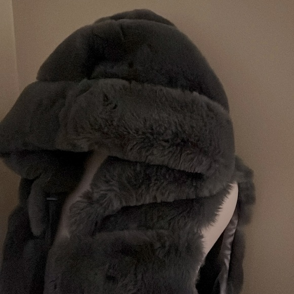 Faux fur bad b** vest - Picture 2 of 4